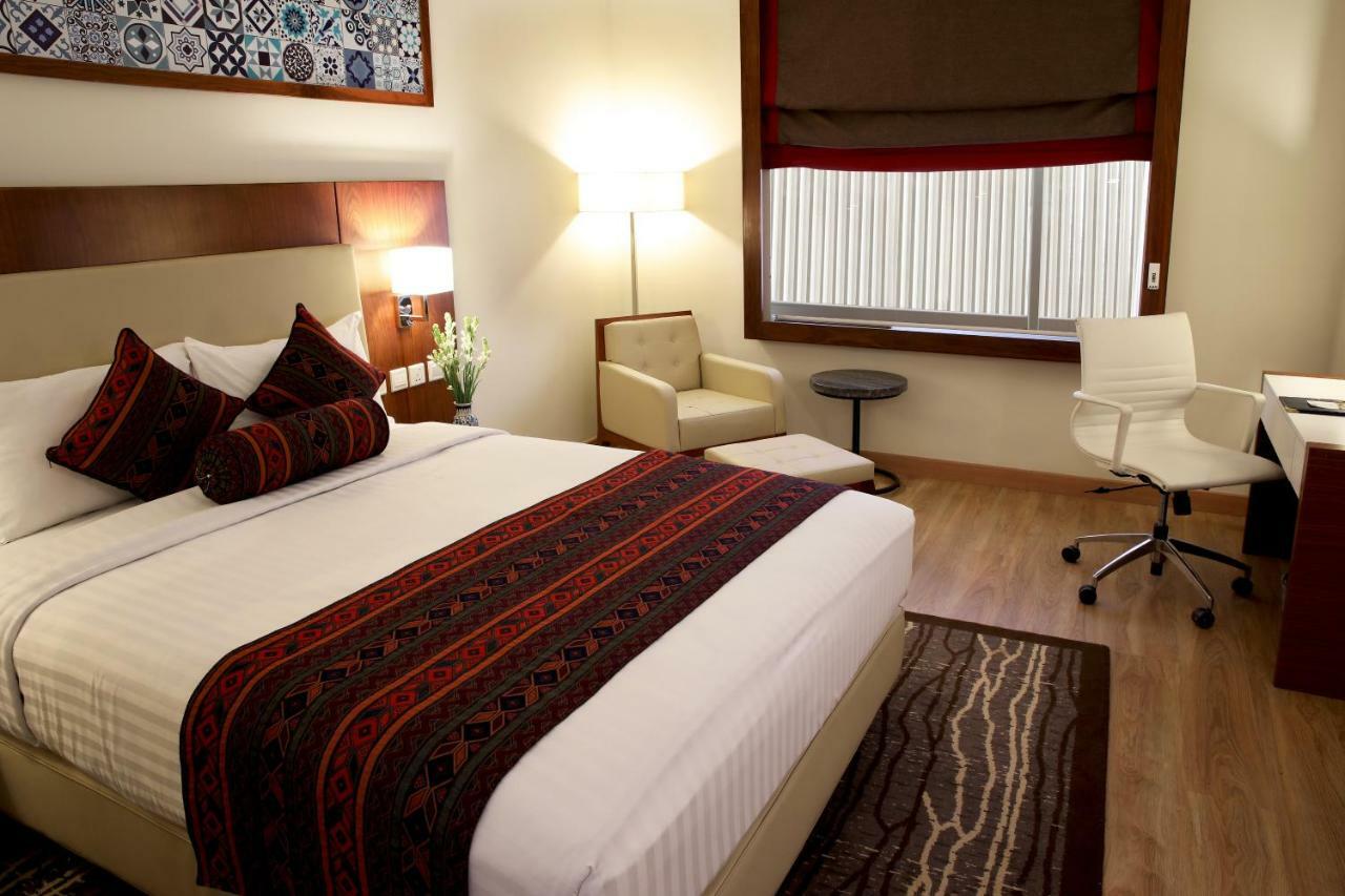 Avari Xpress Multan Exterior photo